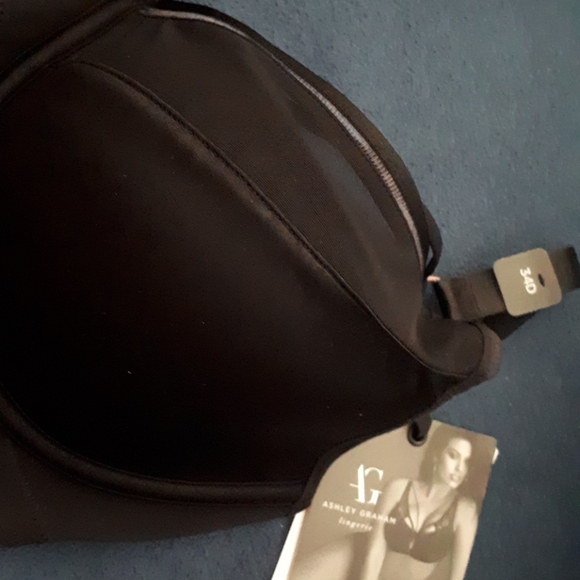 Ashley Graham Bras - Picture 2 of 3